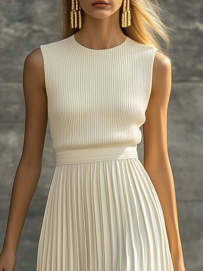 Evelyn | Elegant Women's Maxi Dress in Cream Chiffon and Knit 2